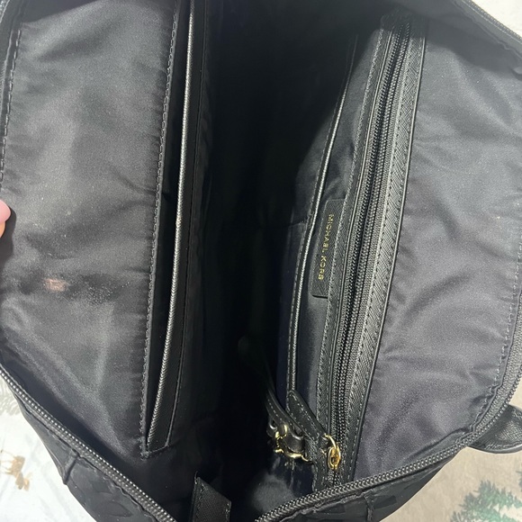 Great Shape Michael Kors Bag - Picture 8 of 10